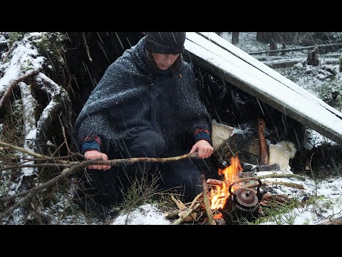 Into the Snowstorm! 3 Day WINTER BUSHCRAFT at Sea