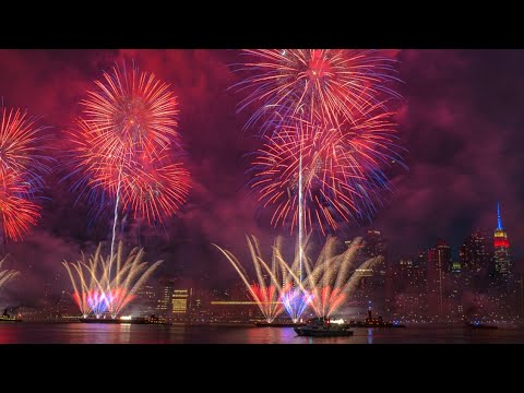 New York City Macy's 4th of July Fireworks 2023 - Biggest Independence Day Fireworks in USA