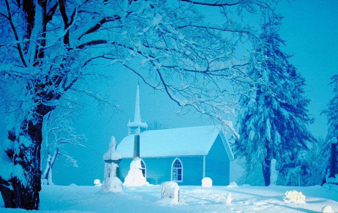 4K HDR // Relaxing night walk in snowy village of Niseko, Hokkaido, Japan