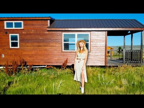 FIRST NIGHT in the TINY HOME *gorgeous luxury tiny house